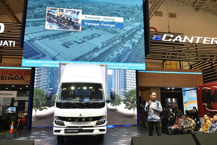 Debut Spektakuler di GIIAS 2024: Inilah Keunggulan Truk Listrik eCanter dari Mitsubishi Fuso!