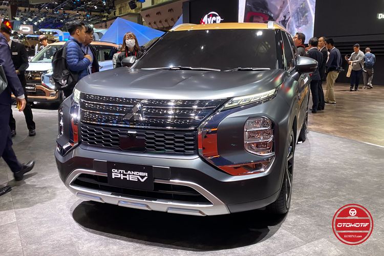 Mitsubishi Hadirkan Outlander PHEV Facelift dengan Teknologi Baterai Terbaru!