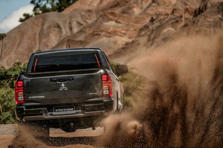 Mitsubishi Perkenalkan Triton Black Edition, Hadir dengan Tampilan Super Sporty