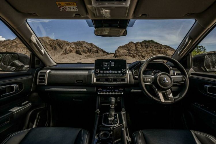 Mitsubishi Perkenalkan Triton Black Edition, Hadir dengan Tampilan Super Sporty