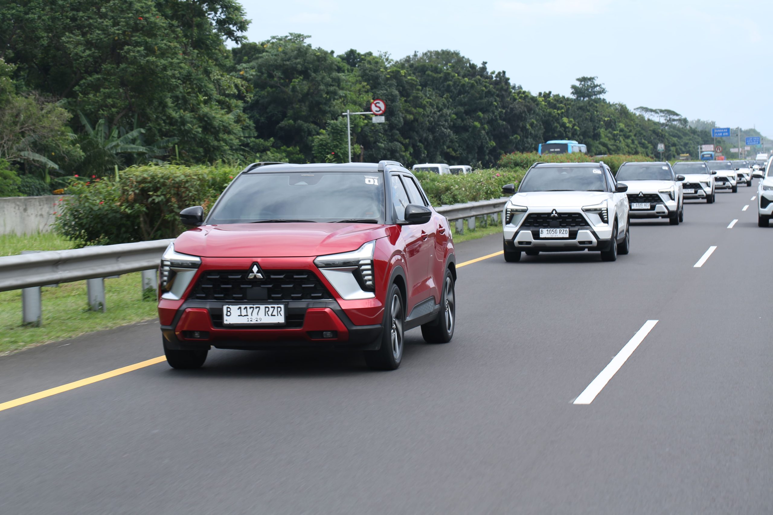 Panduan Menggunakan Adaptive Cruise Control agar Mobil Bisa Berjalan dan Berhenti Otomatis